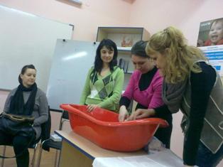 УЧИЛИЩЕТО ЗА БРЕМЕННИ КЪМ КОМПЛЕКСА ЗА СОЦИАЛНИ УСЛУГИ ПРОДЪЛЖАВА АКТИВНАТА ПОДКРЕПА НА БЪДЕЩИТЕ МАЙКИ 