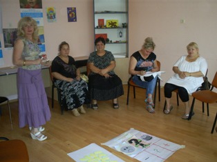 ПРИЕМНИ РОДИТЕЛИ ОТ ШУМЕН ПОВИШАВАТ РОДИТЕЛСКИТЕ И ПРОФЕСИОНАЛНИТЕ СИ УМЕНИЯ
